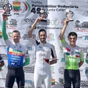 Renan Vieira vence etapa do Campeonato Catarinense de Ciclismo em Rio Negrinho